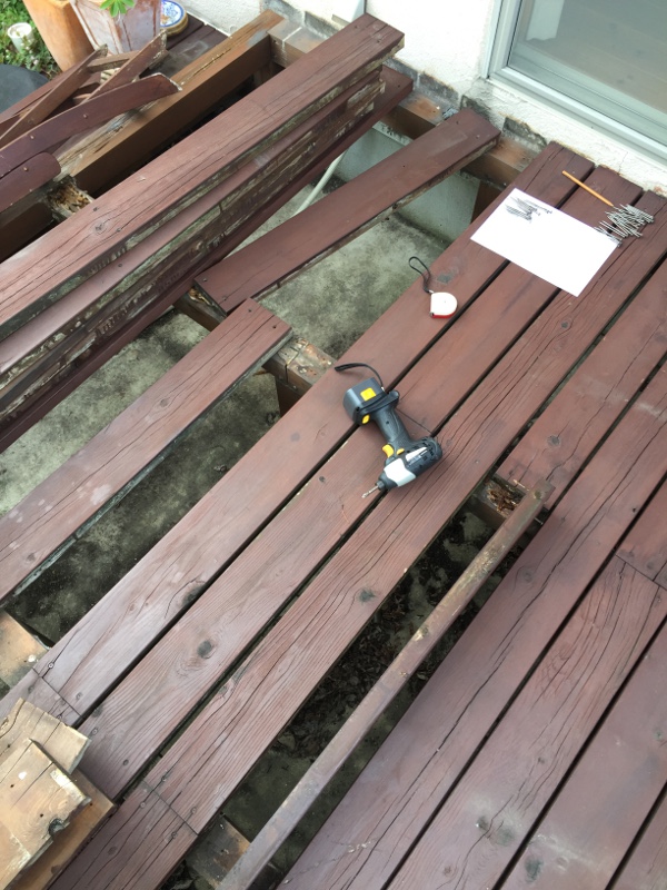 ウッドデッキ分解