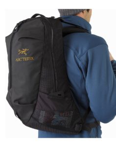Arro-22-Backpack-Black-Side-Pocket